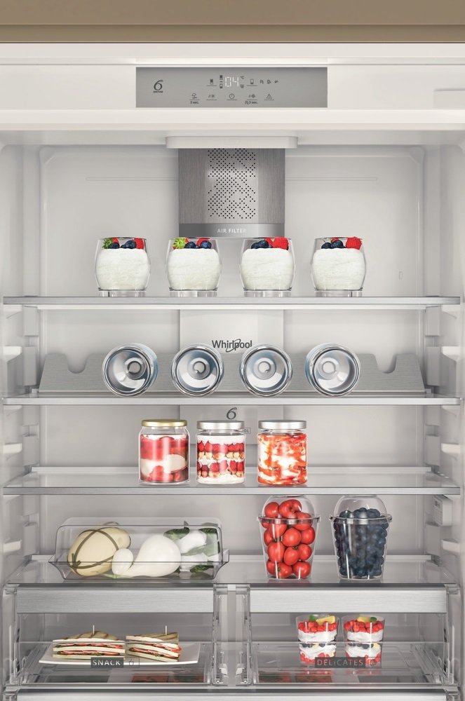 Whirlpool ugradbeni frižider SP40 812 EU 2