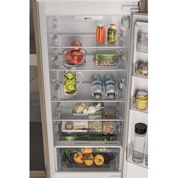 Whirlpool ugradbeni frižider WHC20D031B1