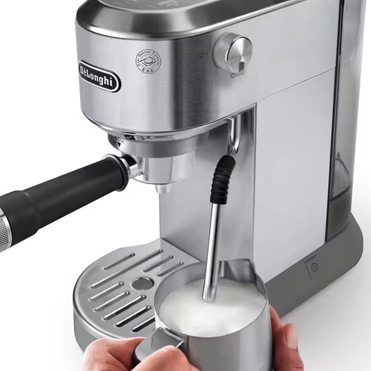 Delonghi aparat za kafu EC890.M