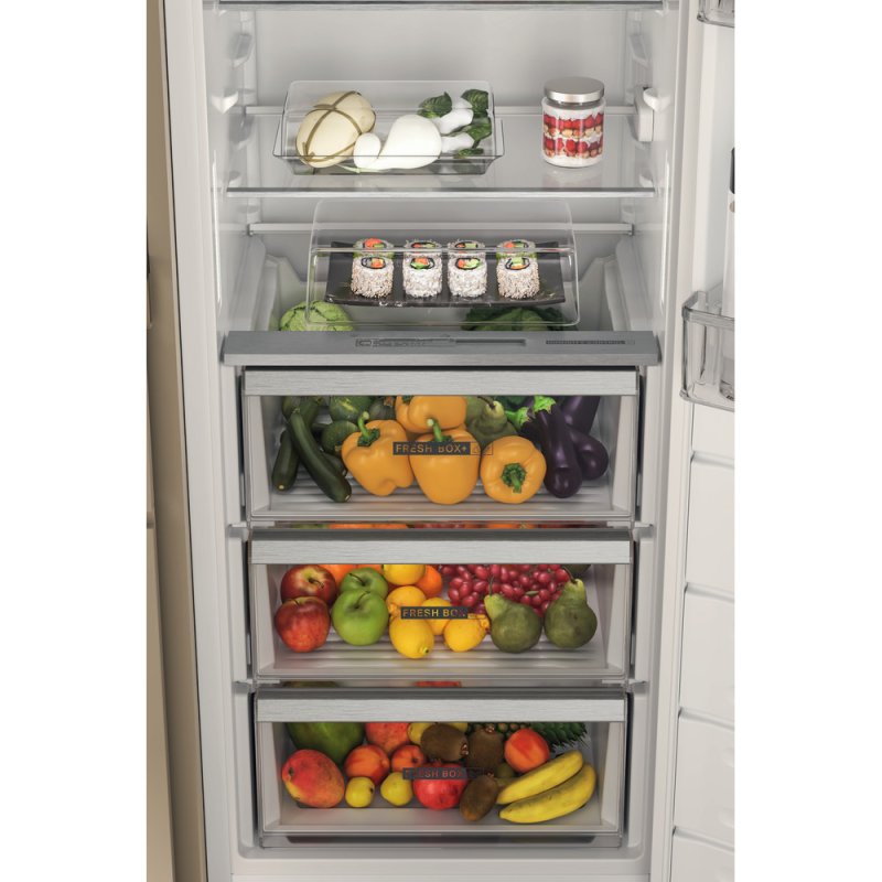 Whirlpool ugradbeni frižider WHSD18A013C1